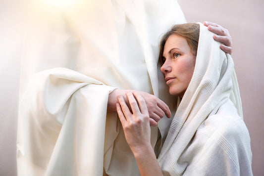 10 Empowering Tips for Christian Mothers of the Bride: Blending Tradition and Trend