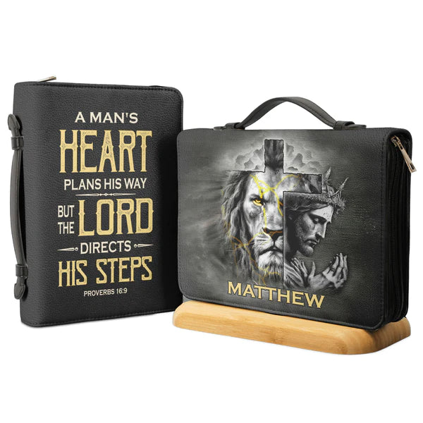 Christianart Bible Cover, A Mans Heart Plans His Way Proverbs 16 9 Lion God, Personalized Gifts for Pastor, Gifts For Women, Gifts For Men. - Christian Art Bag