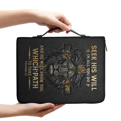 Christianart Bible Cover - He Will Show You Which Path To Take Proverbs 3 6 Lion - Personalized Gifts for Pastor - Gifts For Women - Gifts For Men - CABBBCV12060324.